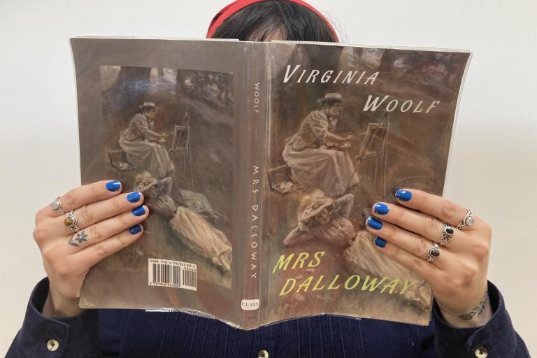A person reading Mrs Dalloway